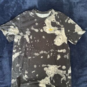 Nike Men's Black and Cream Splatter Tee